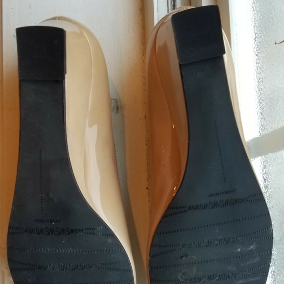 Stuart Weitzman Tan Patent Wedge, (New, Orig $375)
